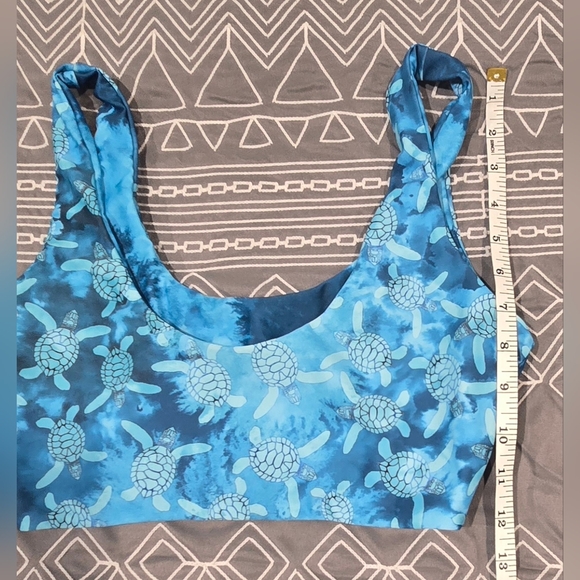 Moana Reversible Bikini With Turtle Or Tie Dye Print Size Large - Picture 7 of 10